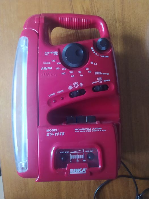 Фонарик, магнитофон, радио ( три в одном)