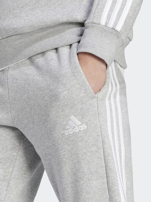 Костюм спортивный Adidas  на флисе р S смотрите замеры