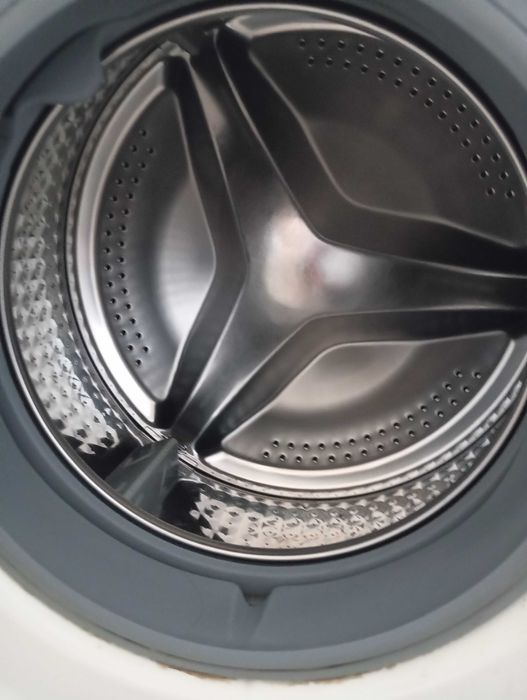 Tou a vender uma máquina de lavar roupa de 6.0kg