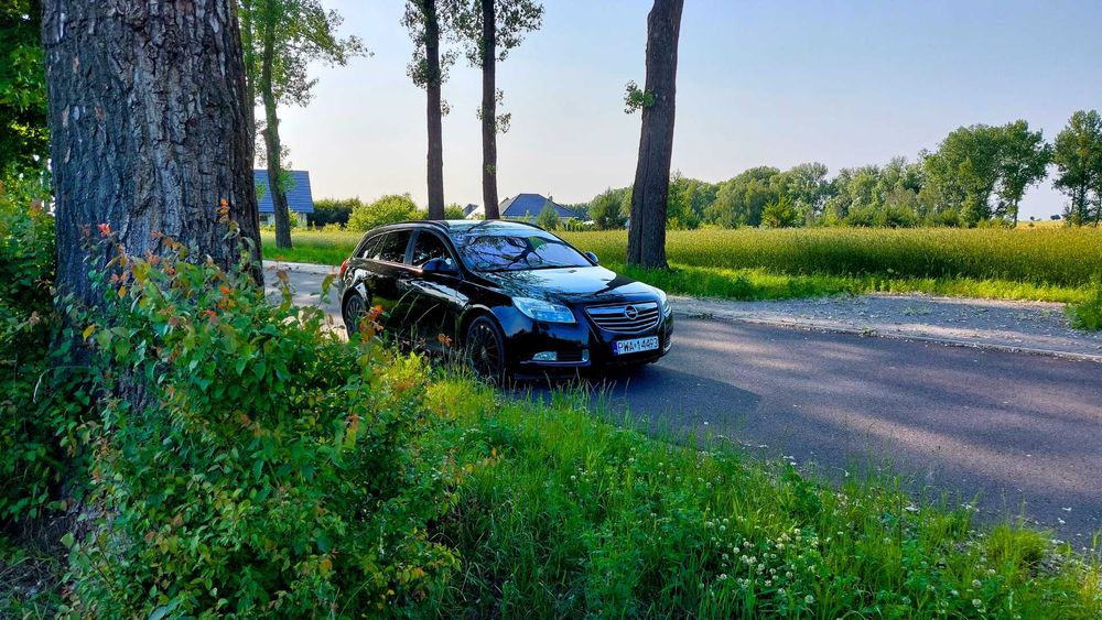 Opel Insignia kombi - Wynajem, Kaucja TYLKO 100! – FAJN Wypożyczalnia