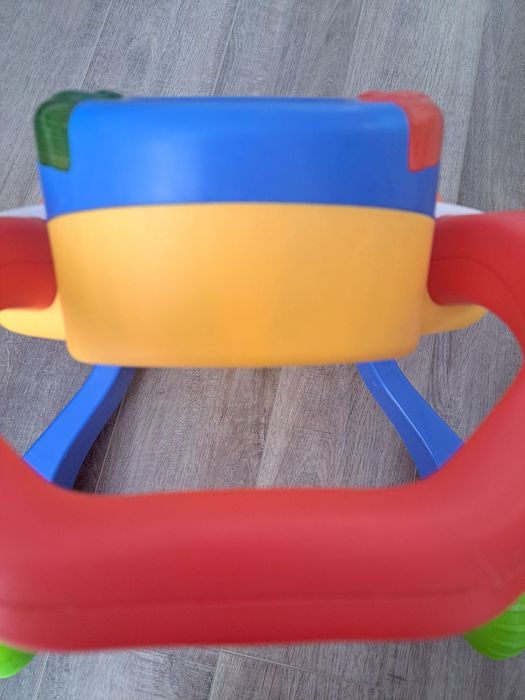 Толокар Чико  Chicco в отличном состоянии после 1 ребёнка