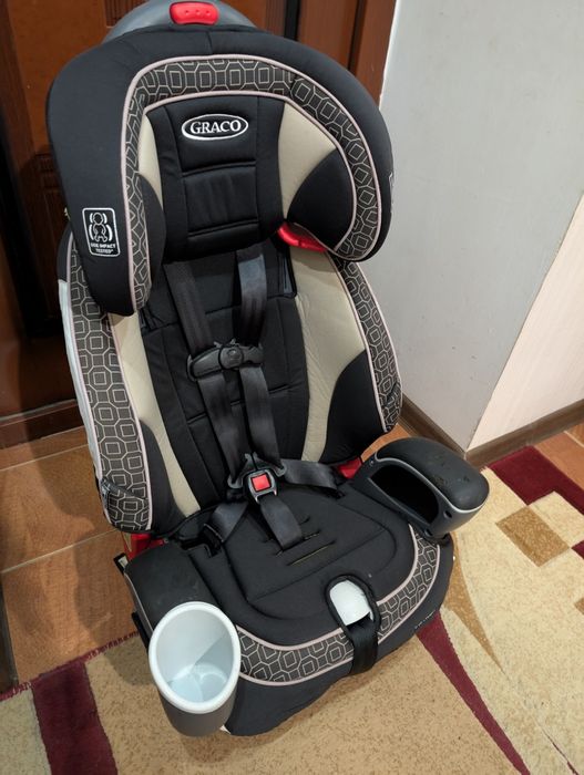 Продам детское кресло GRACO Nautilus 65 LX