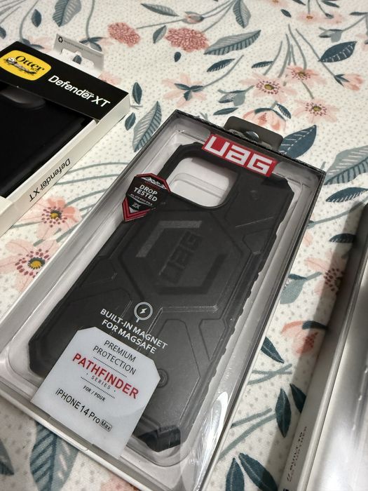 Capas 14/15 pro max UAG