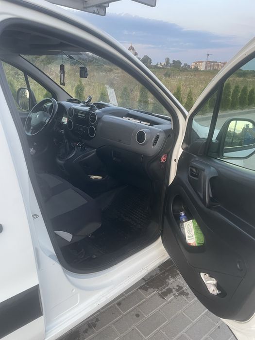 PEUGEOT partner 2012