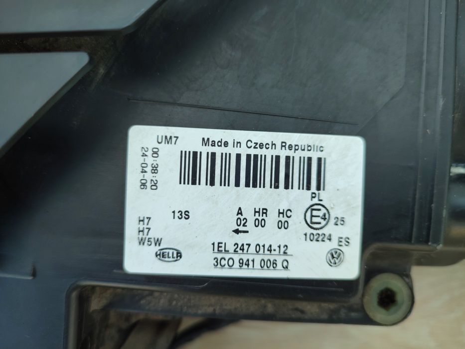 Фари галоген Фольксваген Пассат Б6 фара передня Passat B6 фари HELLA