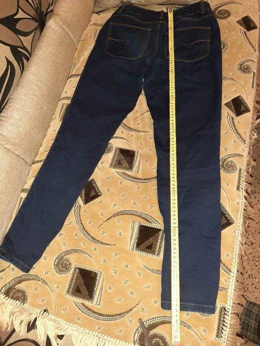 Продам Джинсы на девочку