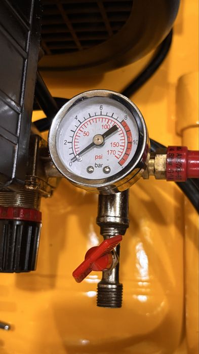 Compressor de 50 L  2hp 8 bares