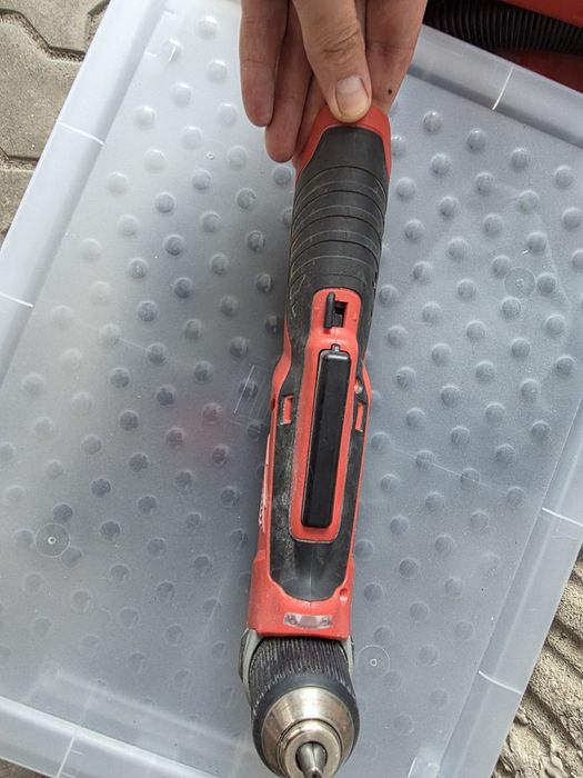 Wiertarka kątowa Milwaukee m12
