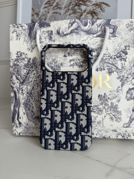 Etui DIOR na iPhone 17 Pro Max