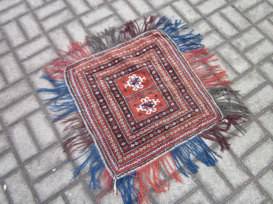 dywanik wełniany ręcznie tkany