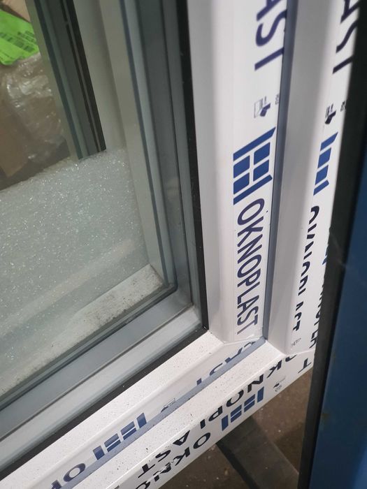 Okno pvc białe RU prawe 895mm x 1420mm