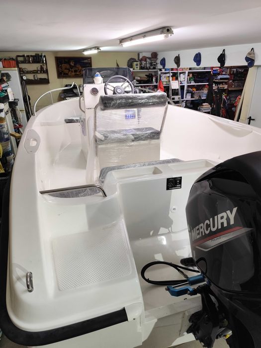 Lancha Isonautica 480 Open c/ Mercury de 60 hp Efi