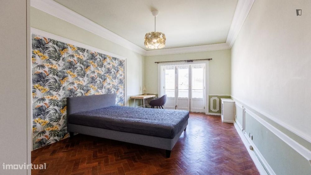 Quarto - localizado em Amoreiras Lisbon