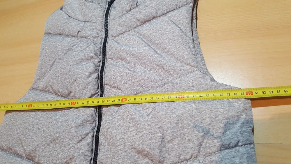 Bezrękawnik kamizelka  ocieplana  z kapturem