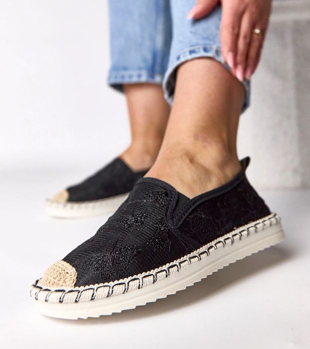 Czarne espadryle zdobione brokatem Lucie