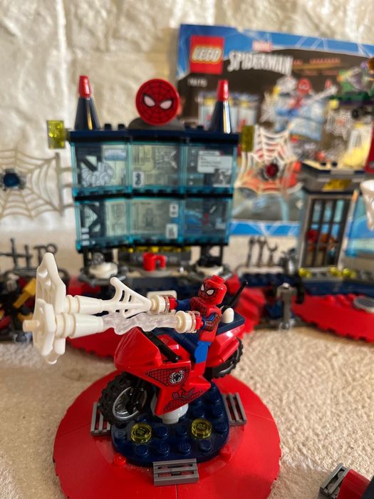Ataque ao esconderijo de Spider-Man [Lego 76175)