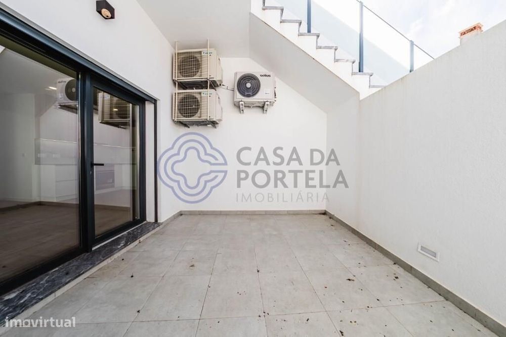 Apartamento T3 com Logradouro e Garagem | Construção 2024 | Torres Ved