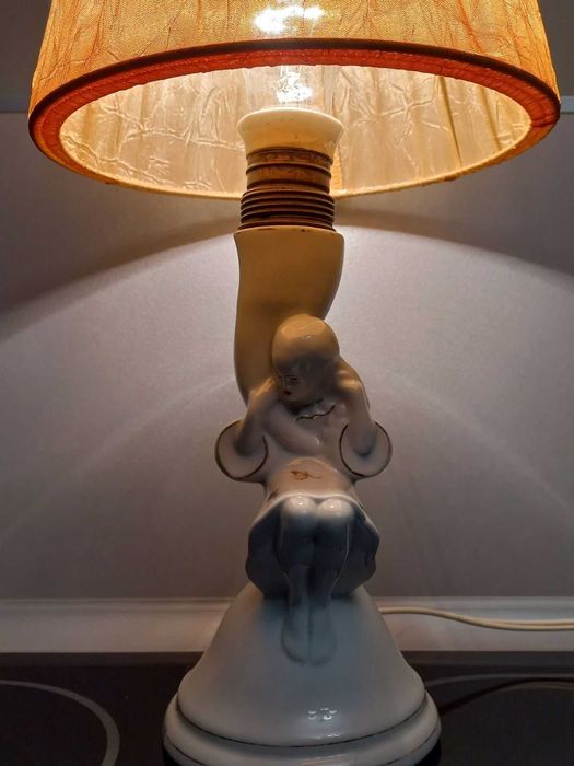 Lampka PRL, Ćmielów