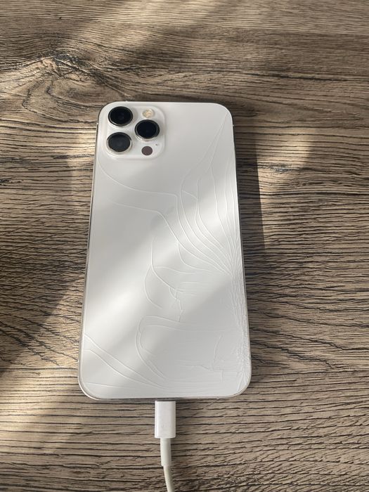 iPhone12promax 本体 128GB 画面割れあり iPhone 12 Pro Max｜価格比較・最新情報 - 価格.com