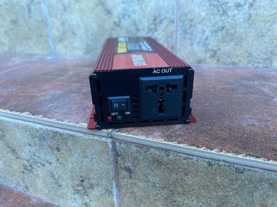 Инвертор Інвертор Перетворювач 2600 Вт(чистый синус) Для котлів, нас.