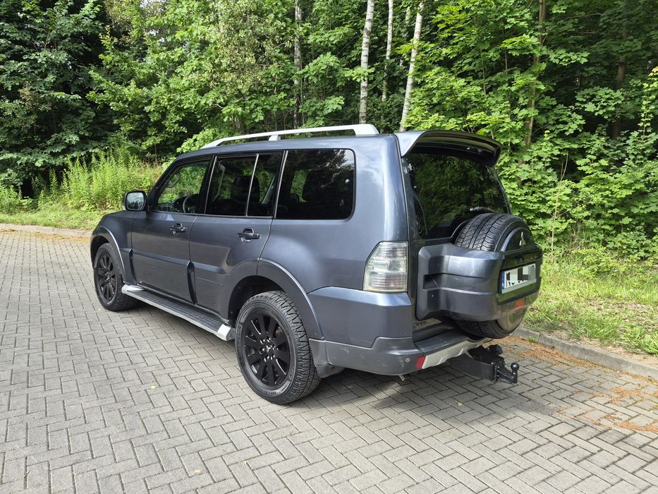 Pajero 4 , Diesel 4x4,Automat, 7- osobowy, Hak, Xenony itp