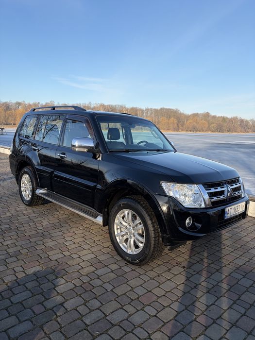 Mitsubishi pajero wagon