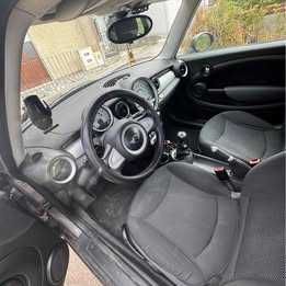 Carro Mini Cooper 1.6D 110cv