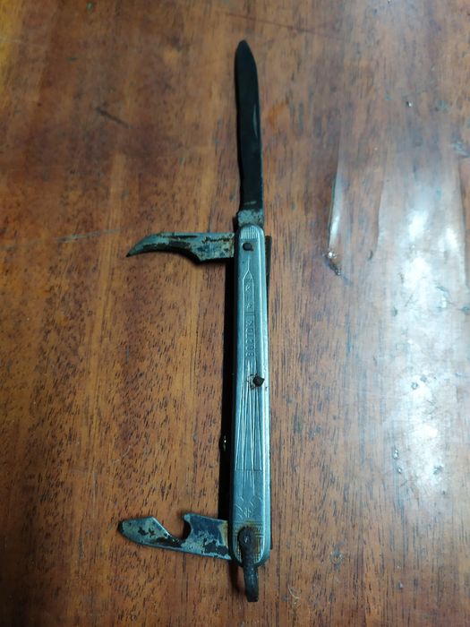Продам ножі комплектом.