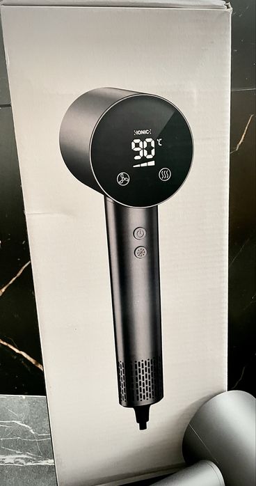 Професійний фен з LED-дисплеєм