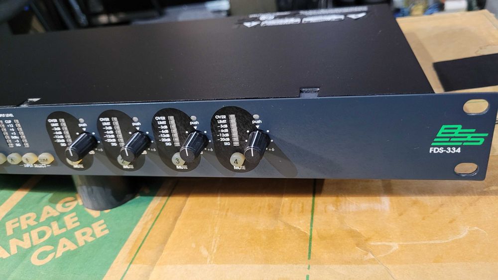 System zarządzania głośnikami BSS FDS-334 MiniDrive crossover