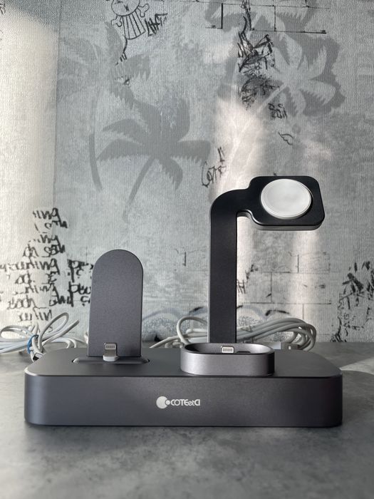 Док-станция для телефона, часов и наушников