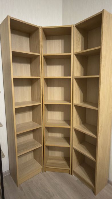 Книжкова шафа від IKEaa