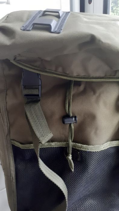 Mochila militar Miltec e kit hidratação
