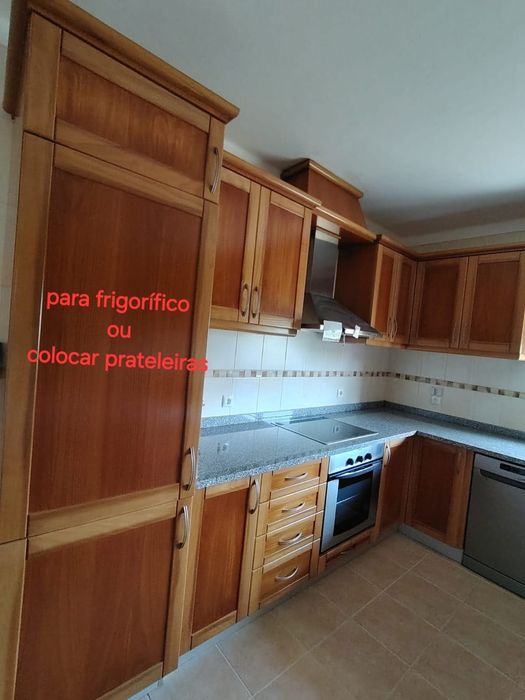 Vendo Cozinha  com mesa e cadeiras