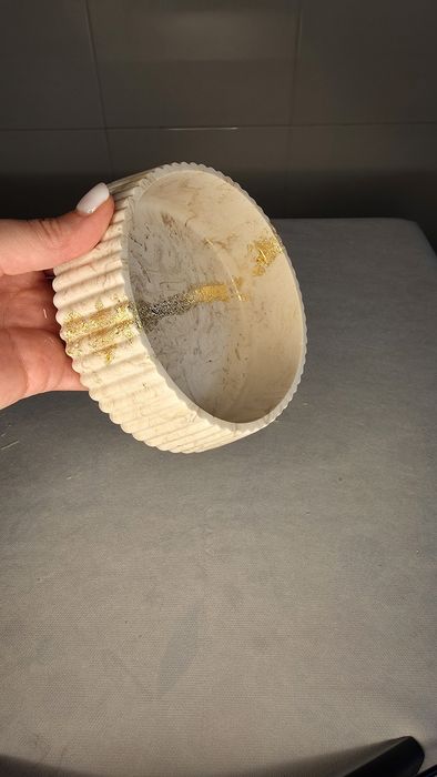 Tigela em jemsonite