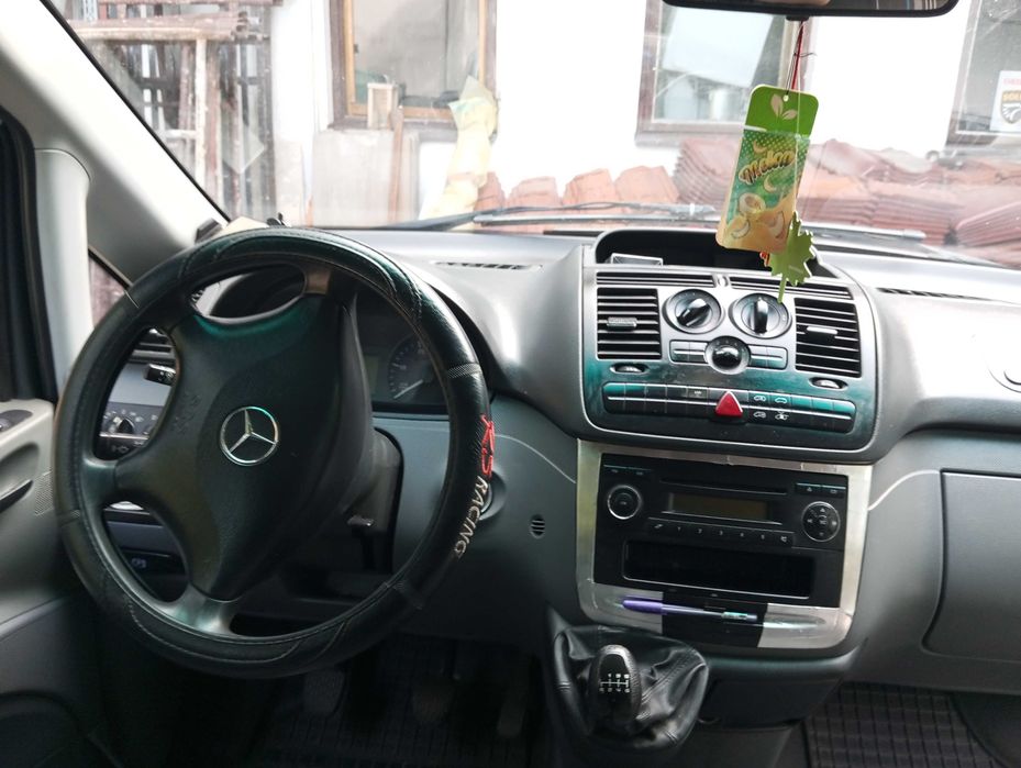 Продаю мерседес віто 109