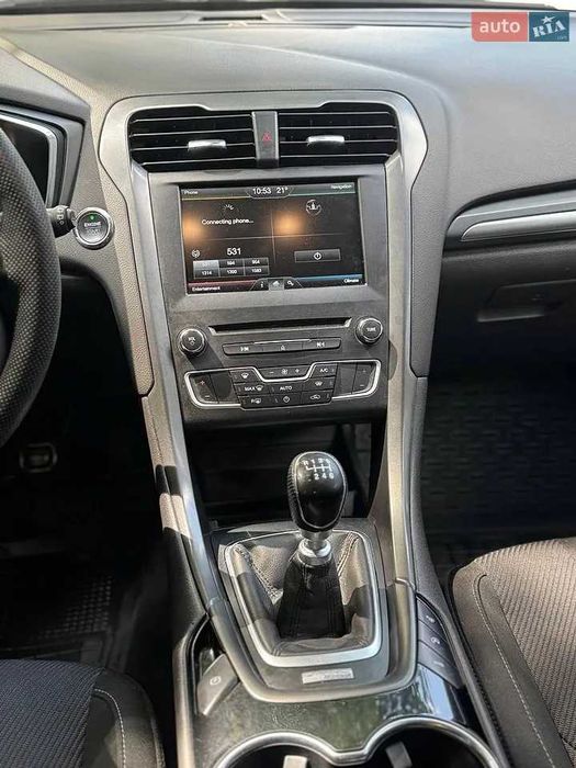 FORD MONDEO 2015 року