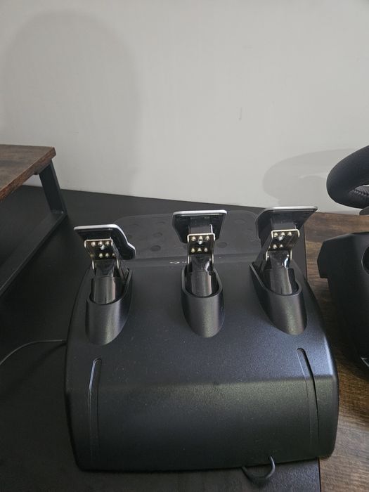 Logitech G29 volante + pedais