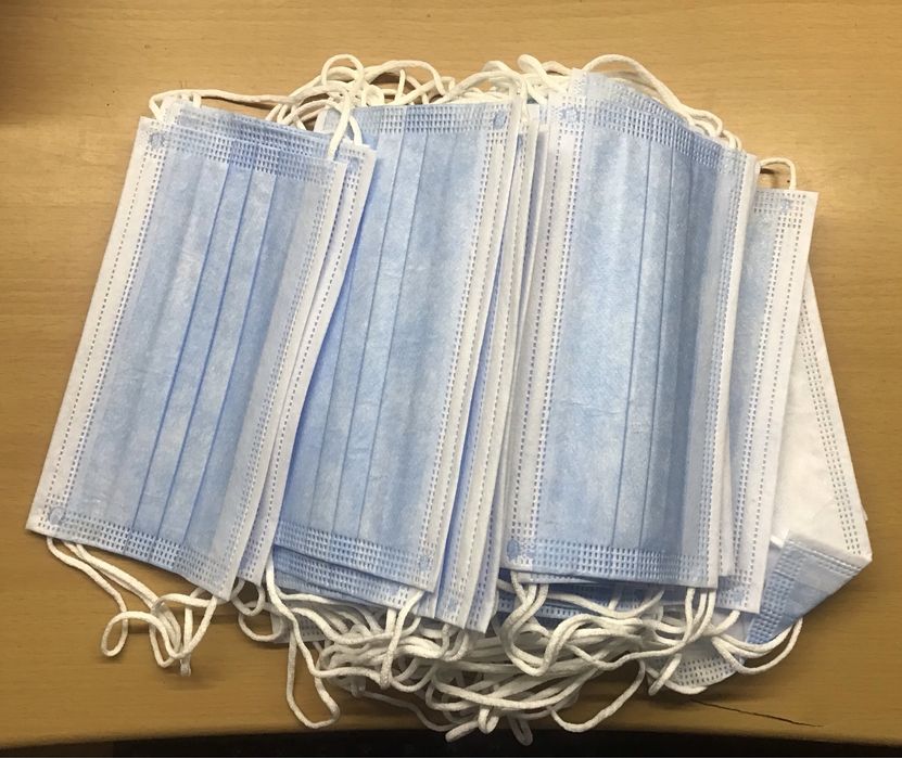 Бахилы и маски