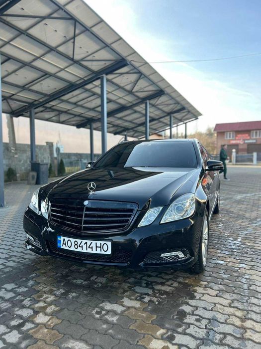 Мерседес 3.0 дізель! Повний привід! Ціна 8000$.без торгу