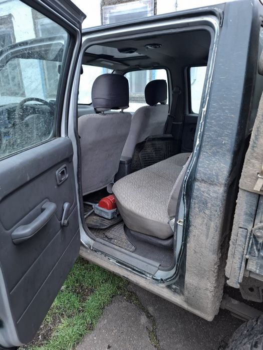 Nissan  double cab