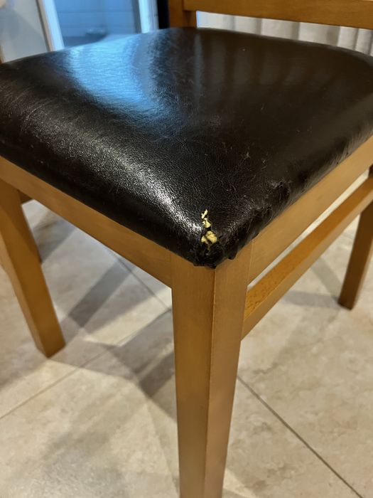 Conjunto mesa e 6 cadeiras