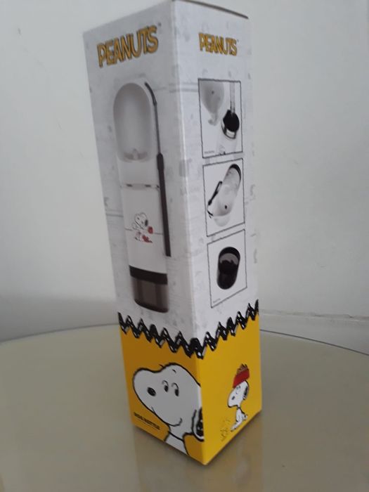 Garrafa portátil com bebedouro
