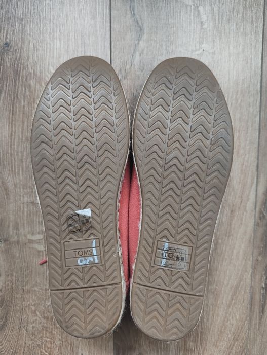 Замшеві жіночі мокасини, сліпони, еспадрильї  Toms