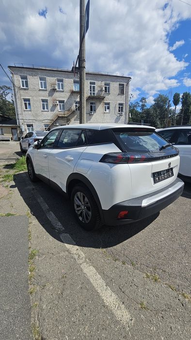 продам авто Peugeot  e-2008