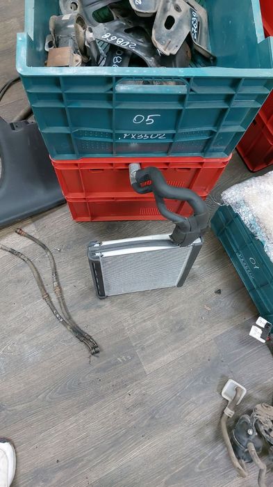 Продам испаритель кондиционера для Jaguar  RANGE ROVER