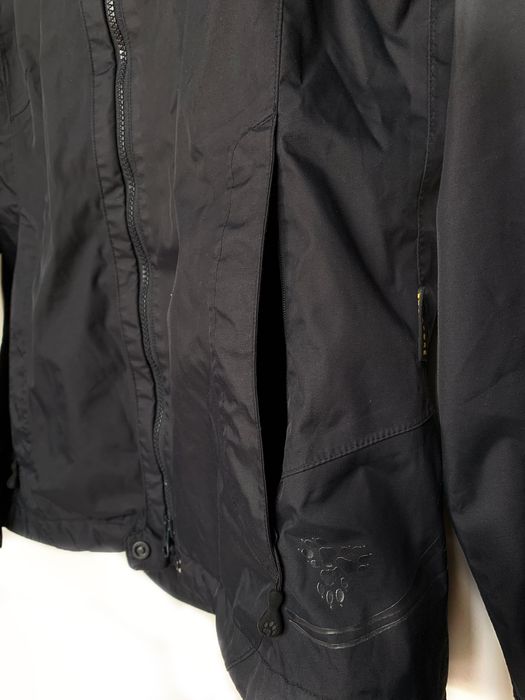 Курточка жіноча Jack Wolfskin