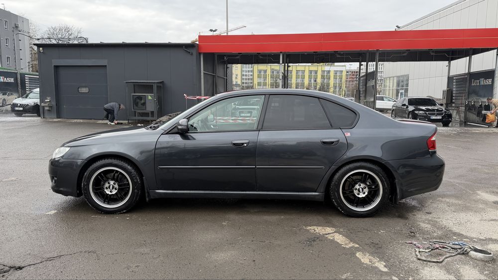 Subaru legacy 2009 2.5 газ/бензин
