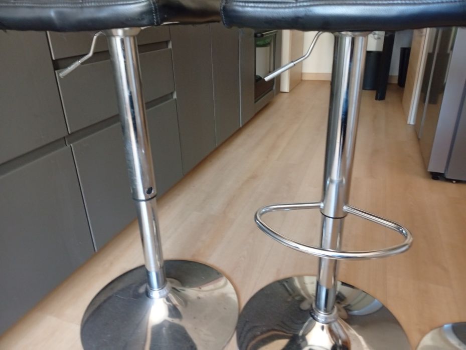 Conjunto de 3 bancos bar altos sintético preto