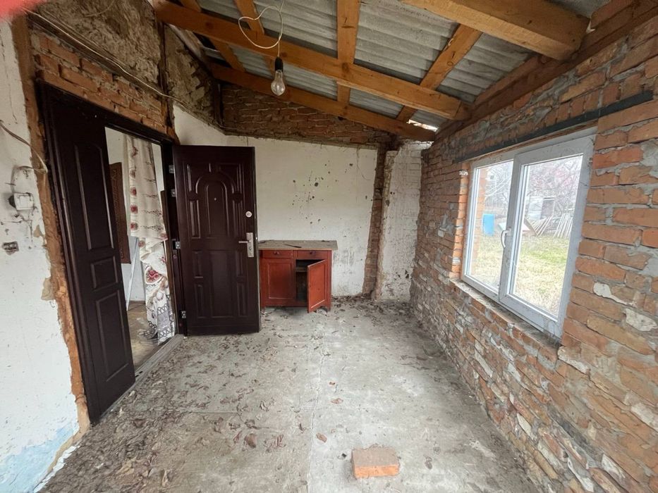 Частина будинку Тараща